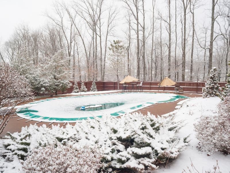 The Advantages of Planning Your Pool Installation During the Offseason