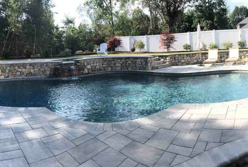 Pool Liner Installation: How Much Should You Budget?