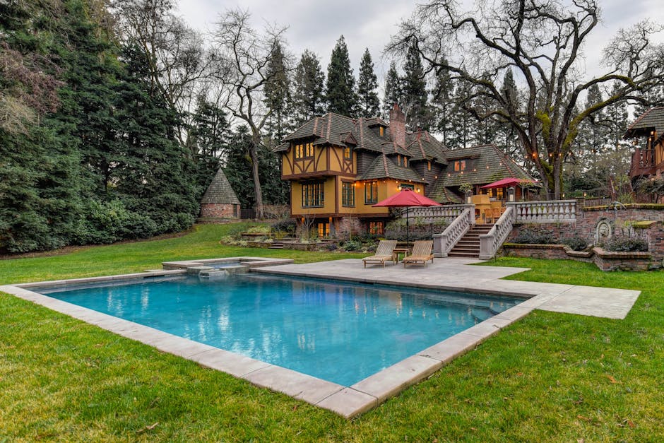 Finding the Best Pool Construction Services Near You